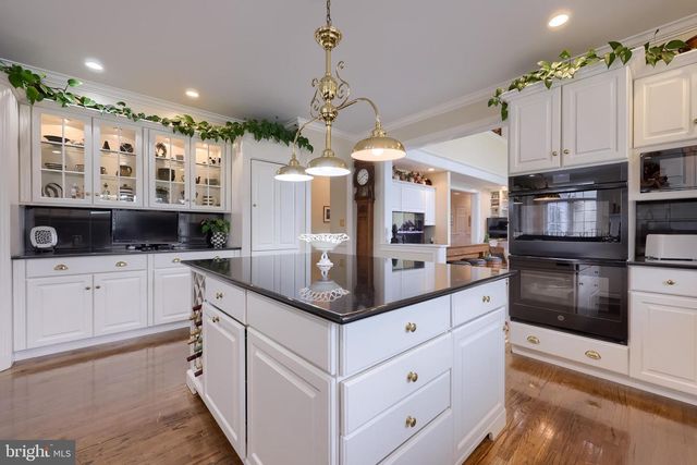 78 OAKHILL DR, Lititz, PA 17543