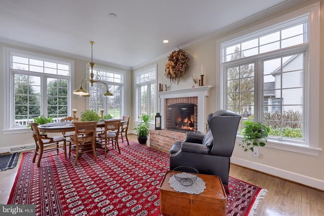 78 OAKHILL DR, Lititz, PA 17543