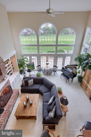 78 OAKHILL DR, Lititz, PA 17543