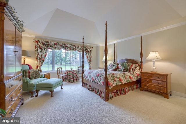 78 OAKHILL DR, Lititz, PA 17543