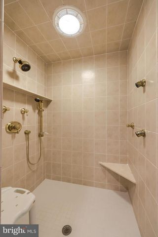 78 OAKHILL DR, Lititz, PA 17543