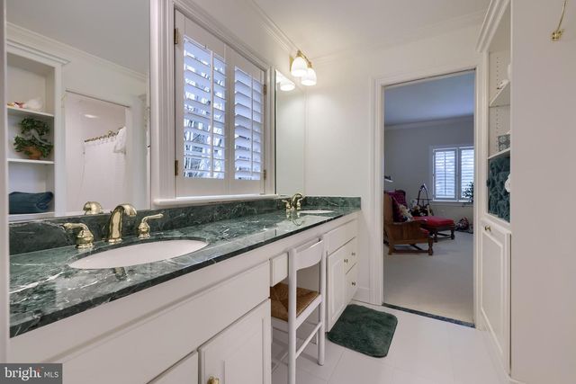 78 OAKHILL DR, Lititz, PA 17543