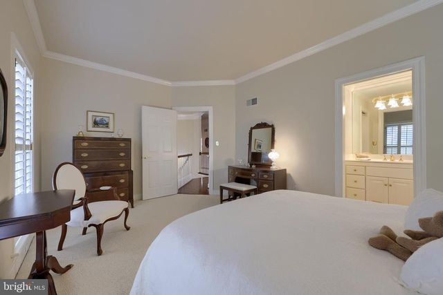 78 OAKHILL DR, Lititz, PA 17543