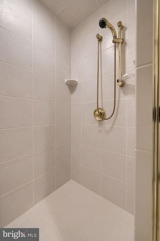 78 OAKHILL DR, Lititz, PA 17543