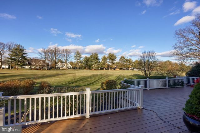 78 OAKHILL DR, Lititz, PA 17543