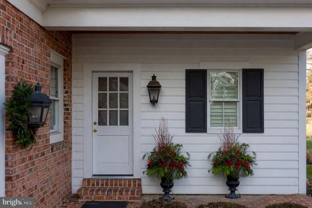 78 OAKHILL DR, Lititz, PA 17543