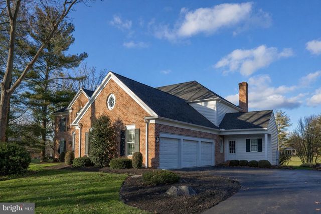 78 OAKHILL DR, Lititz, PA 17543