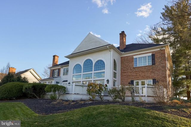 78 OAKHILL DR, Lititz, PA 17543