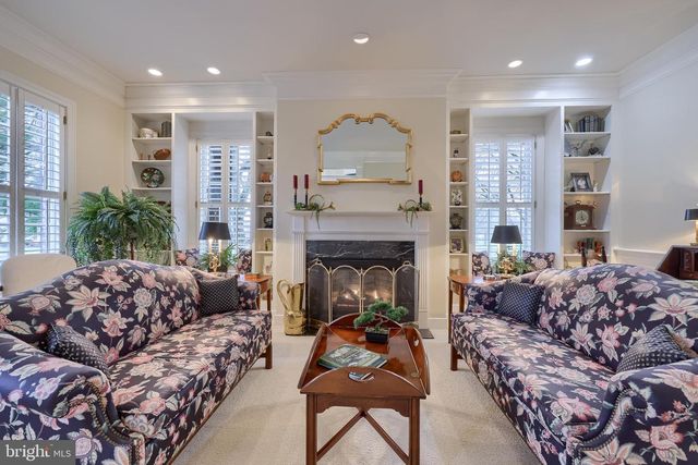 78 OAKHILL DR, Lititz, PA 17543