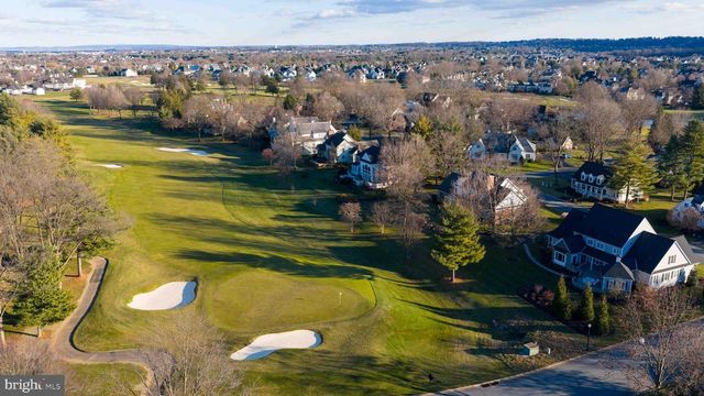 78 OAKHILL DR, Lititz, PA 17543