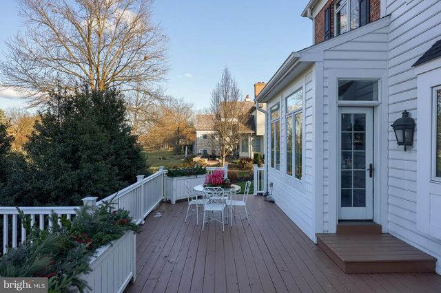 78 OAKHILL DR, Lititz, PA 17543