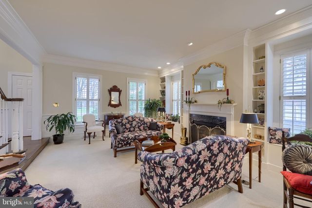 78 OAKHILL DR, Lititz, PA 17543