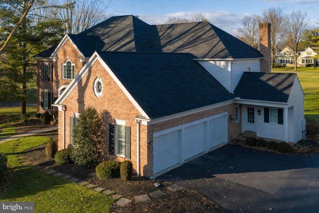 78 OAKHILL DR, Lititz, PA 17543