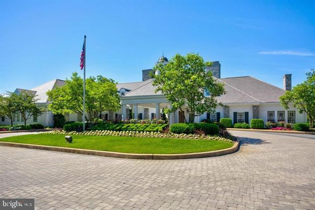 78 OAKHILL DR, Lititz, PA 17543