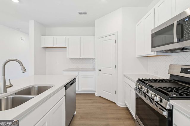 5337 Heron Bay Boulevard, Locust Grove, GA 30248