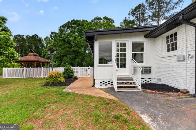 1078 Highway 92 S, Fayetteville, GA 30215