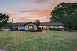 1078 Highway 92 S, Fayetteville, GA 30215
