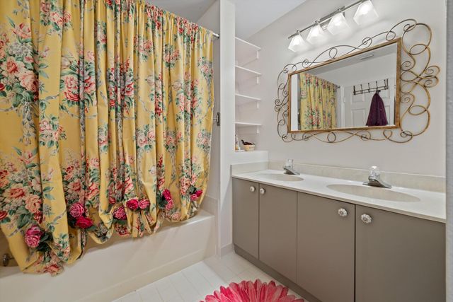 912 NE Sandalwood Place, Jensen Beach, FL 34957