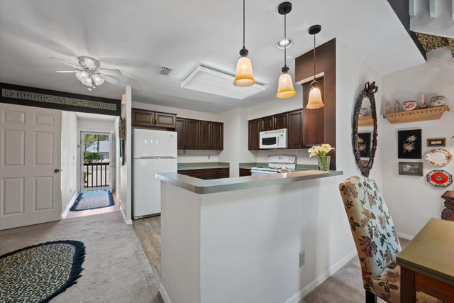 912 NE Sandalwood Place, Jensen Beach, FL 34957