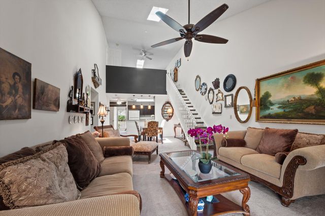 912 NE Sandalwood Place, Jensen Beach, FL 34957