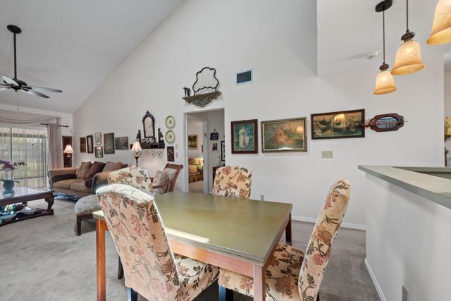 912 NE Sandalwood Place, Jensen Beach, FL 34957