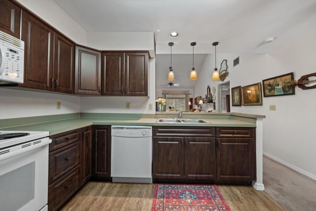 912 NE Sandalwood Place, Jensen Beach, FL 34957