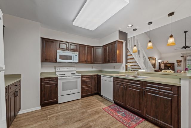 912 NE Sandalwood Place, Jensen Beach, FL 34957