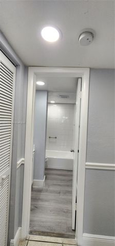 9405 SW 76th St Y32, Miami, FL 33173