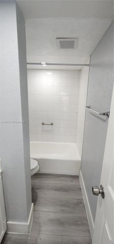 9405 SW 76th St Y32, Miami, FL 33173
