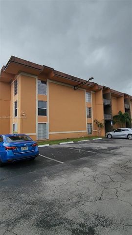 9405 SW 76th St Y32, Miami, FL 33173