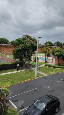 9405 SW 76th St Y32, Miami, FL 33173