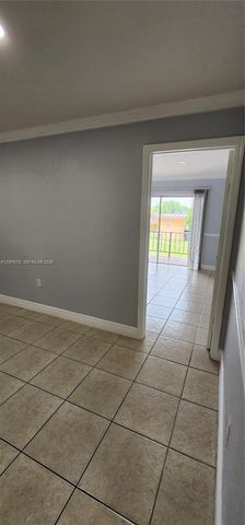 9405 SW 76th St Y32, Miami, FL 33173