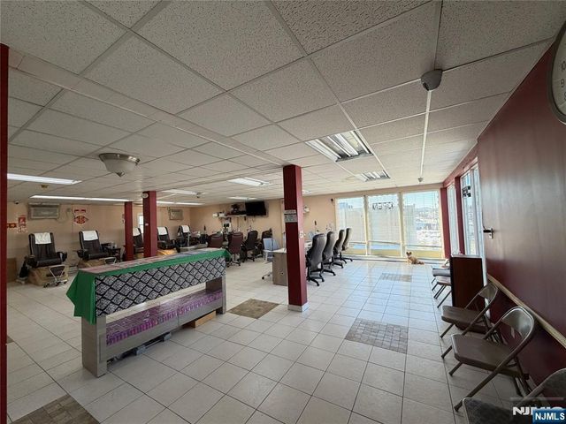 2-27 Saddle River Road, Fair Lawn, NJ 07410