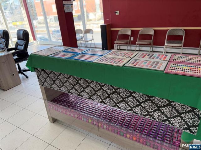 2-27 Saddle River Road, Fair Lawn, NJ 07410