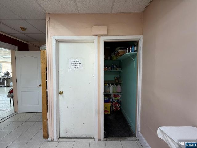 2-27 Saddle River Road, Fair Lawn, NJ 07410