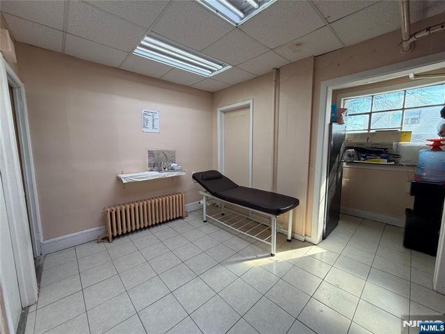 2-27 Saddle River Road, Fair Lawn, NJ 07410