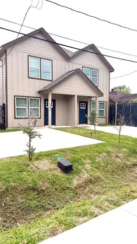 7034 Smilax Street A, Houston, TX 77088