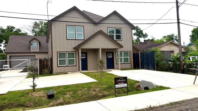 7034 Smilax Street A, Houston, TX 77088