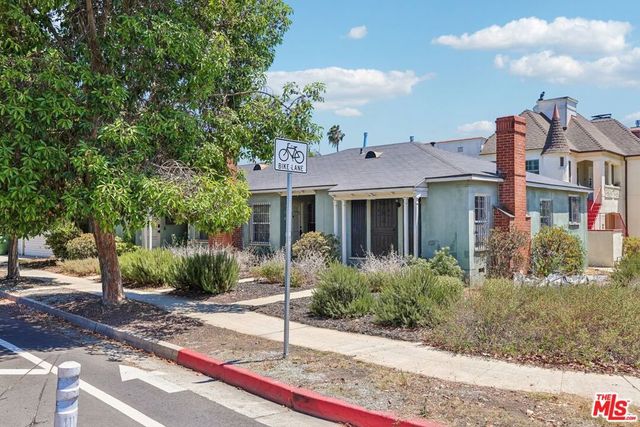 5218 San Vicente Boulevard, Los Angeles, CA 90019
