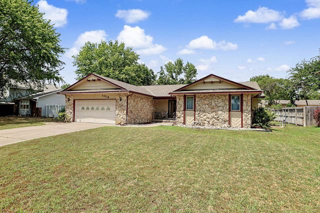 1224 N Armstrong Ct., Derby, KS 67037