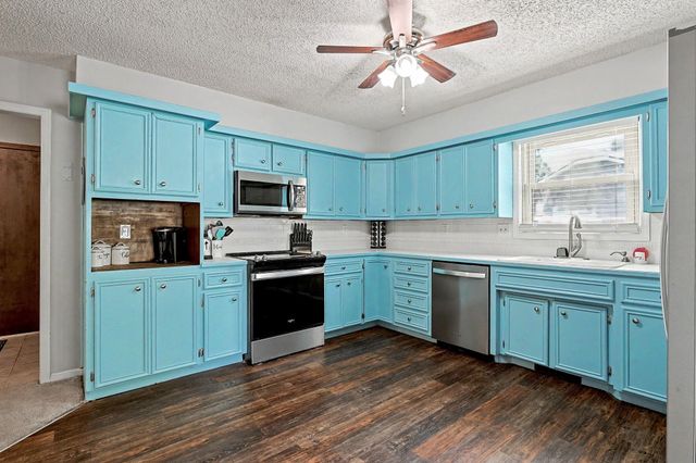 1224 N Armstrong Ct., Derby, KS 67037