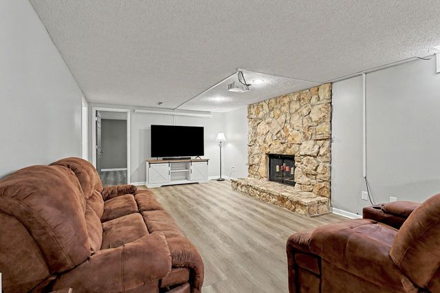 1224 N Armstrong Ct., Derby, KS 67037