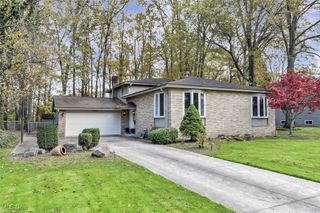 29695 Bretton Ridge Drive, North Olmsted, OH 44070