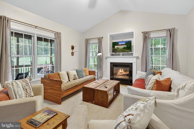 6005 PAGE VALLEY RD, Luray, VA 22835