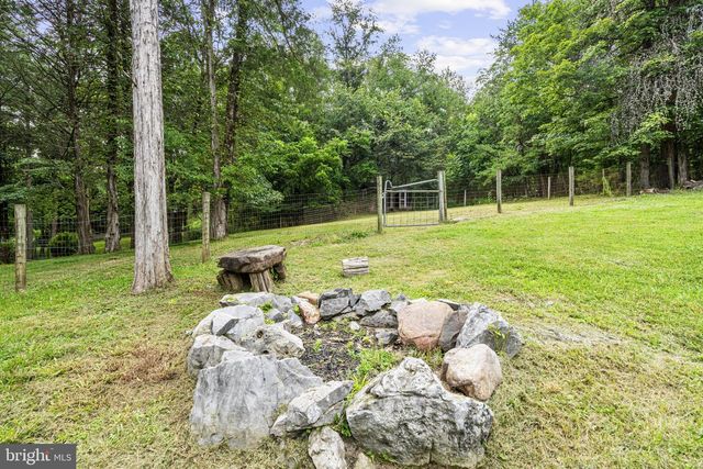6005 PAGE VALLEY RD, Luray, VA 22835