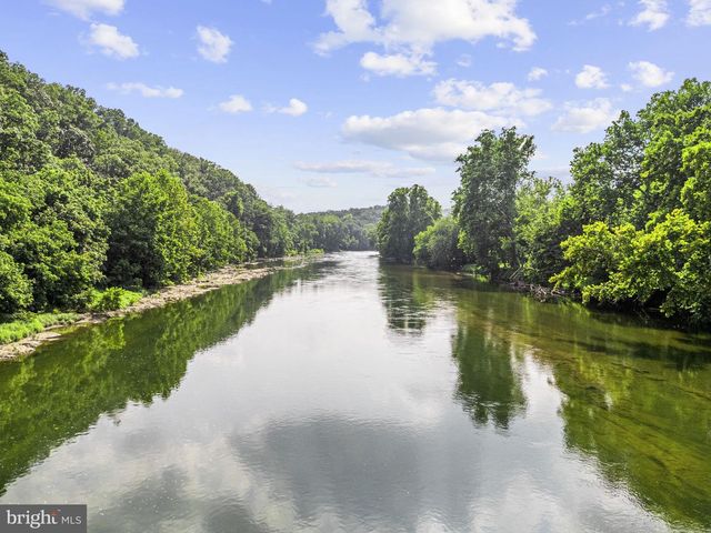 6005 PAGE VALLEY RD, Luray, VA 22835