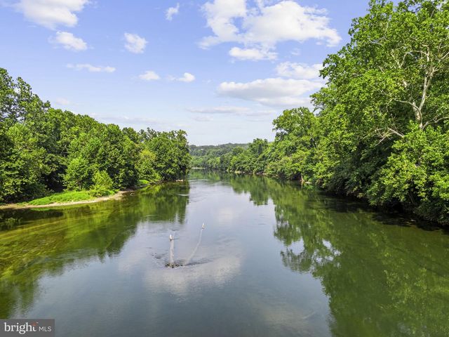 6005 PAGE VALLEY RD, Luray, VA 22835