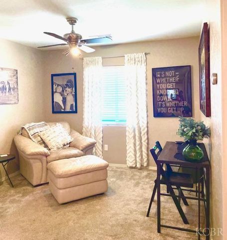 1450 W Ambassador Way, Hanford, CA 93230