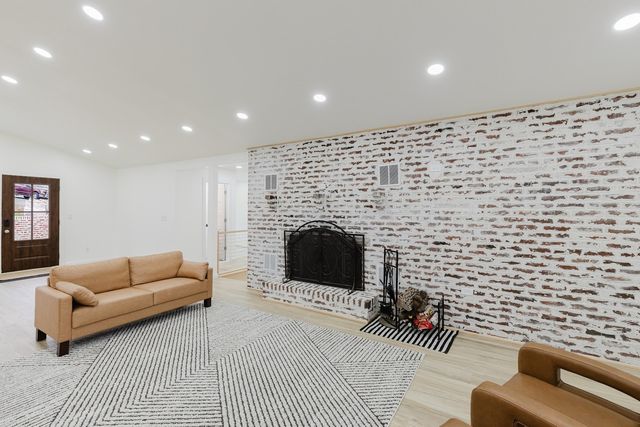 2930 Egyptian Hills Drive, Creal Springs, IL 62922