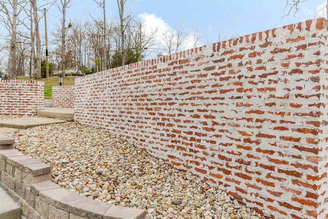 2930 Egyptian Hills Drive, Creal Springs, IL 62922